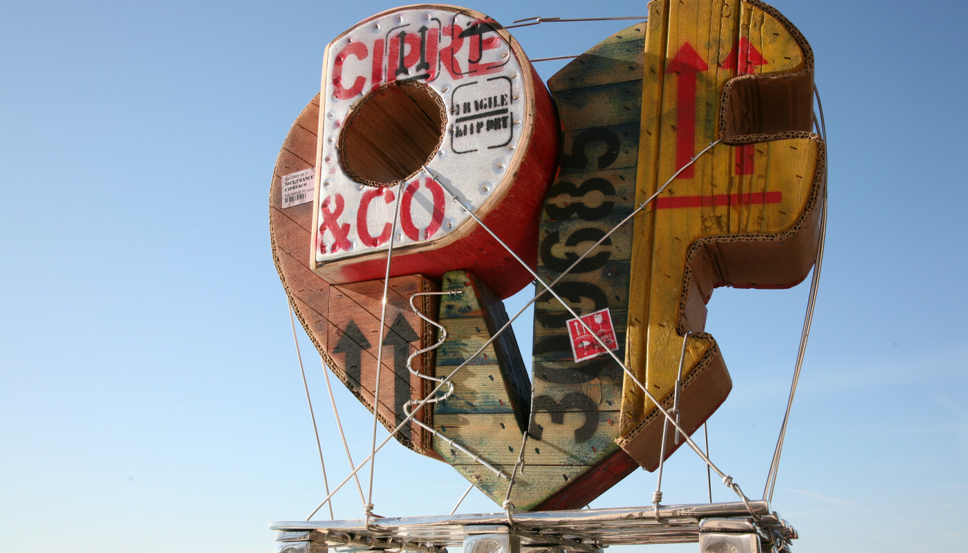 Sculpture Stephane Cipre LOVE Sculpture Stephane Cipre LOVE